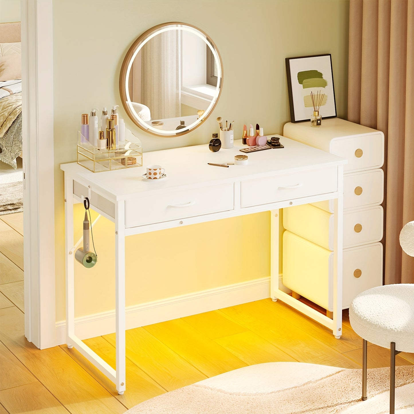 Vanity Small Desk with Lighting - Make Up Must Haves, 31\