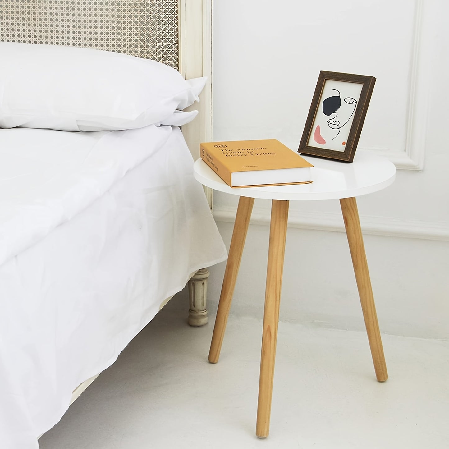 Round Side\u002F End Table, Accent Nightstand Modern For Living Room Bedroom Office Small Spaces